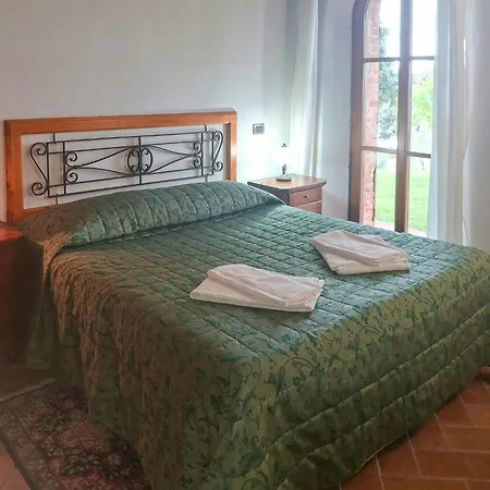With Pool In Tuscan Stone House Apartament